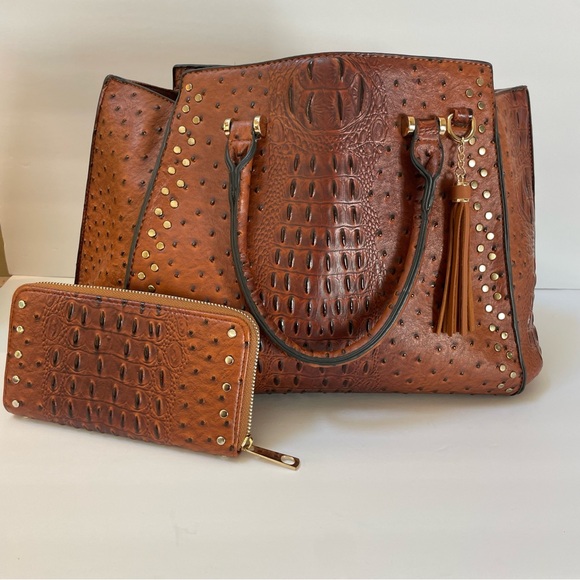 Beautiful Ostrich Satchel Bag with Wallet - Picture 1 of 16